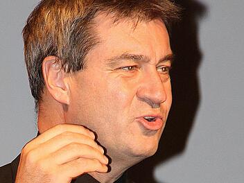 Finanzminister Markus Söder sprach vor 400 Hoteliers und Gastwirten beim  Gastgebertag des bayrischen Hotel- und Gaststättenverbandes in Bad Kissingen und versprach,  sich für die vielen vorgebrachten Anliegen einzusetzen.   Dieter Britz