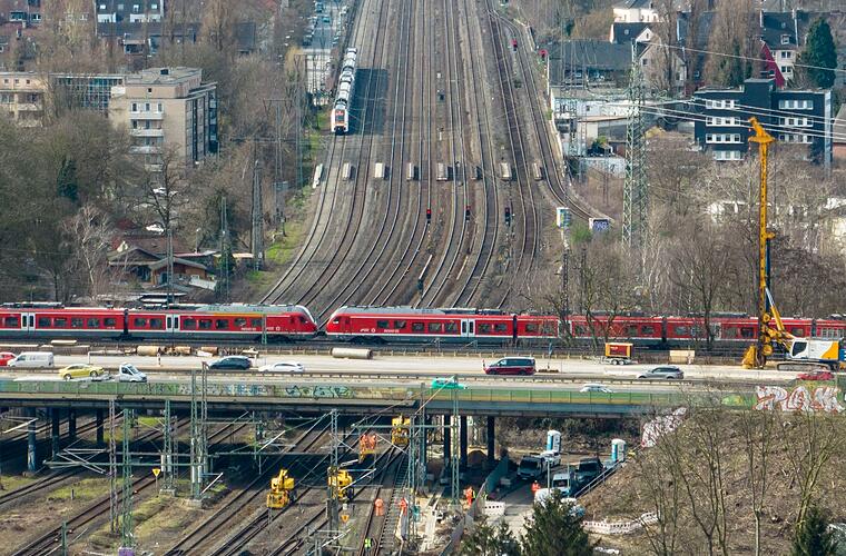 Arbeiten an Autobahnbrücke - Züge umfahren das Ruhrgebiet