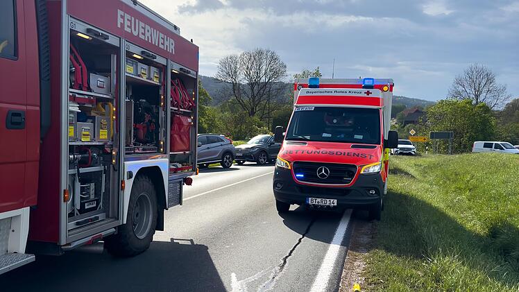 Frontalzusammenstoß auf der B22 im Kreis Bayreuth