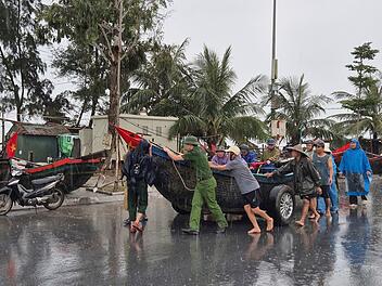 Vor Taifun Wipha in Vietnam