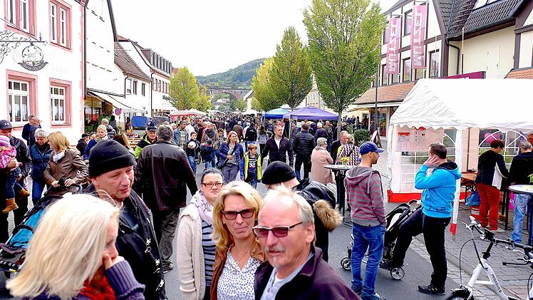 Herbstmarkt in Euerdorf  Foto: Gerd Schaar