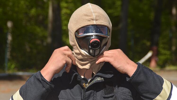 Übung der Feuerwehren des Landkreises Bad Kissingen und der Bundeswehr-Feuerwehr im Atemschutzzentrum in Oberthulba. Peter Rauch