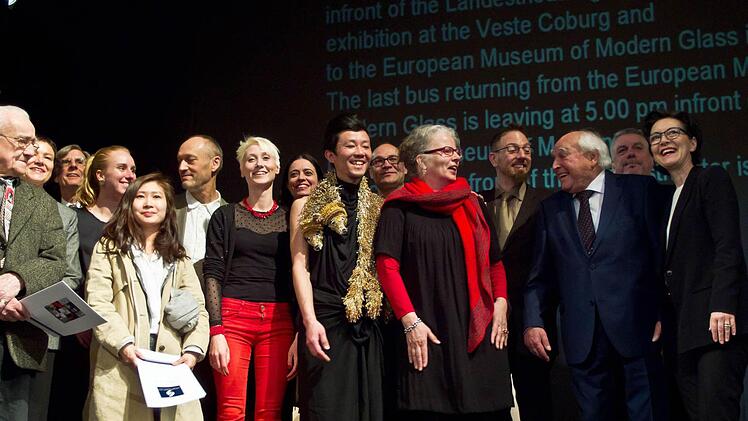 Die Preisträger im Kreis der Jury.