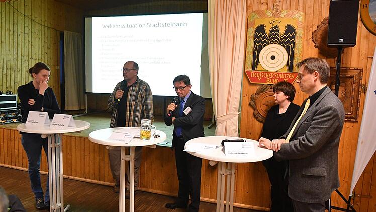 Impressionen vom Diskussionsabend in Stadtsteinach Foto: Ronald Rinklef