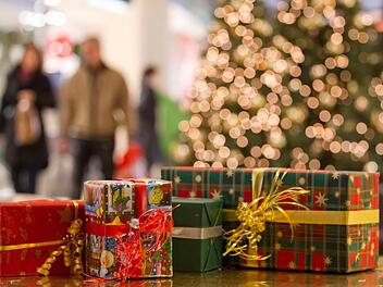 In Franken läuft das Weihnachtsgeschäft derzeit auf Hochtouren. Foto: Julian Stratenschulte, dpa
