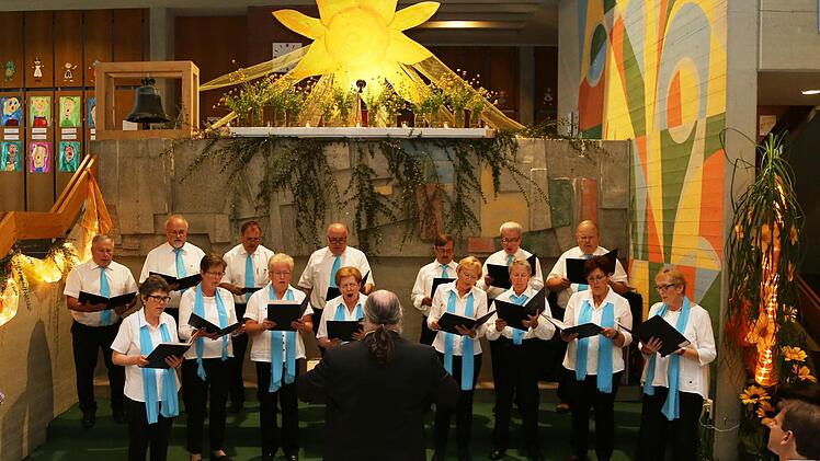 Der Gesangsverein Mittelehrenbach bringt die Zuhörer in Urlaubsstimmung