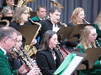 Die Stadtkapelle Hammelburg organisiert ein Adventskonzert, das in der Musikakademie stattfindet.