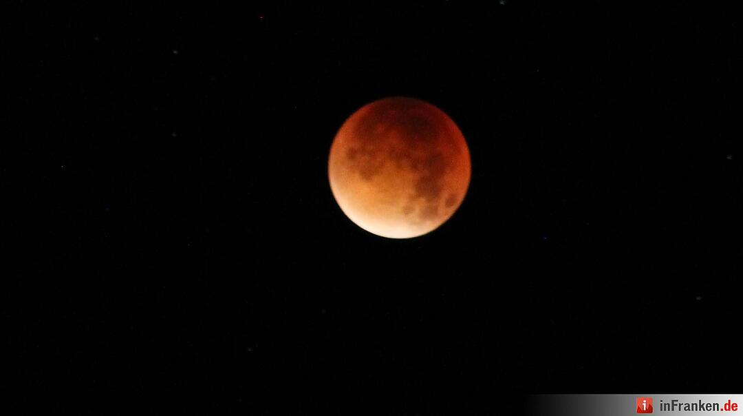 Leserfotos: Blutmond über Franken
