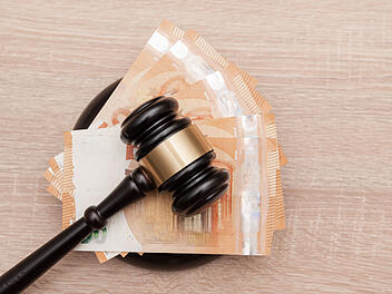 Erbe, Geld, Euro, Schulden, Nachlass