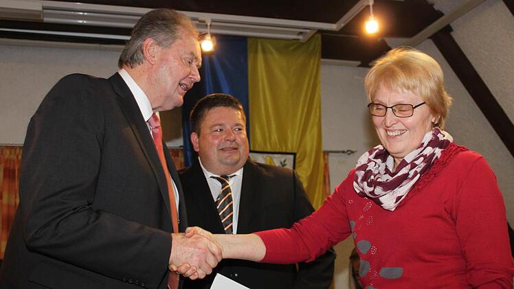 Gertrud Hübschmann ist erste Vorsitzende des Gartenbauvereins. Foto: Carmen Schwind