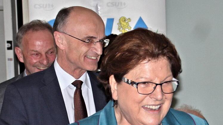 "Go Barbara go." Das tat Landtagspräsidentin Barbara Stamm, als sie in Wasmuthhausen beim Starkbierfest einmarschierte.