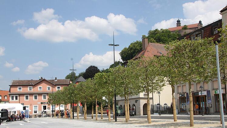 Weil hier früher die EKU-Brauerei stand, heißt Kulmbachs neue Mitte künftig EKU-Platz. Foto: Alexander Hartmann