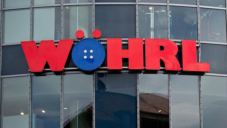 Das Modehaus Wöhrl aus Nürnberg will in Eigenregie eine Insolvenz verhindern. Foto: Daniel Karmann/dpa