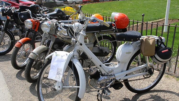 Impressionen vom 15. Coburger Old- und Youngtimertreffen auf dem Schlossplatz.Foto: Wolfgang Desombre