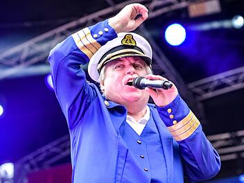 Klaus Baumgart von Klaus und Klaus hat &uuml;ber seinen gr&ouml;&szlig;ten Song gesprochen.