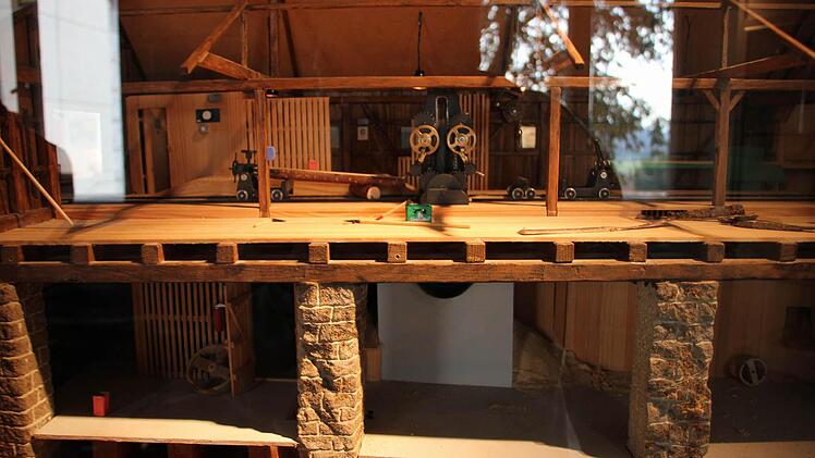 Im Dorfmuseum wird die Verbindung zwischen der Kirchenausstellung und dem Dorfleben geschlagen. Dazu tragen auch Gebäudemodelle bei. Foto: Marco Meißner