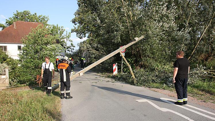 Feuerwehreinsatz nach Windböen Foto: Michael Stelzner