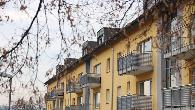 Sanierte Gebäude in der Nachbarschaft. Foto: Benedikt Borst
