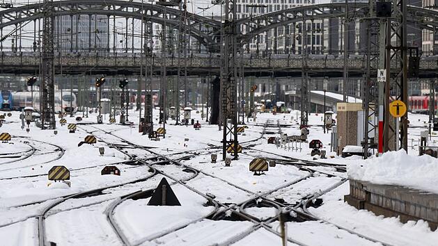 Nach dem Schneechaos in Bayern - weitere Einschr&auml;nkungen angek&uuml;ndigt