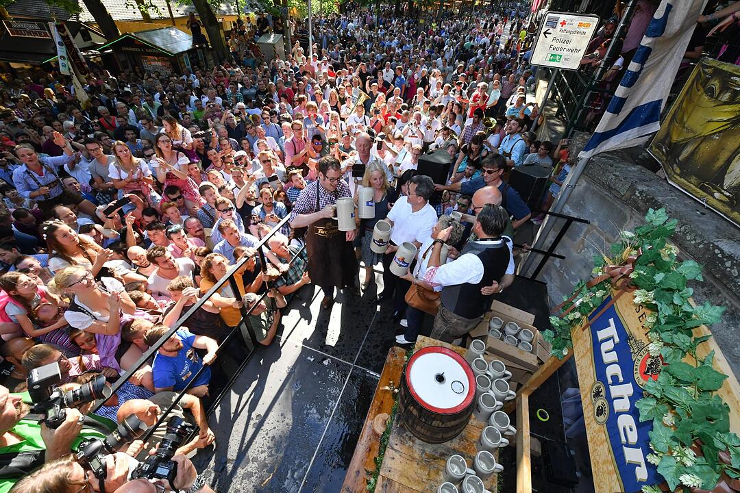 Bergkirchweih 2017: Drei Schläge zum Bieranstich