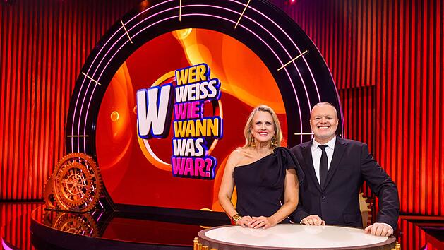 Ins feine Tuch geh&uuml;llt: Barbara Sch&ouml;neberger und Stefan Raab &uuml;bernehmen zun&auml;chst f&uuml;r zwei Ausgaben eine neue Samstagabend-Showreihe.