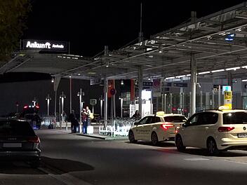 Gestrandet am Flughafen Nürnberg: Urlauberin erlebt Odyssee