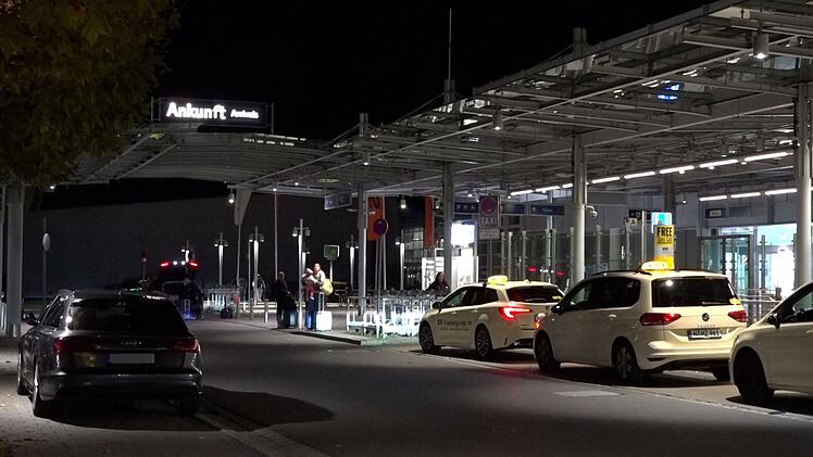 Gestrandet am Flughafen Nürnberg: Urlauberin erlebt Odyssee