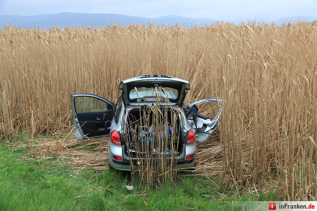 Schwerer Verkehrsunfall auf B470 bei Weilersbach: zwei Kinder verletzt