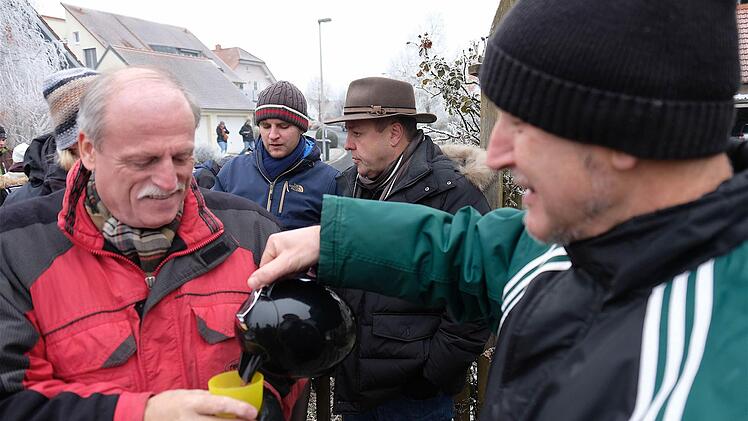 Silvesterblasen in UntererthalFoto: Gerd Schaar