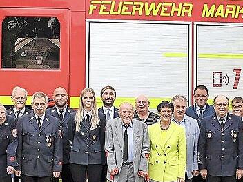 Bei der 150-Jahr-Feier der Pressecker Feuerwehr wurden auch zahlreiche Mitglieder ausgezeichnet.