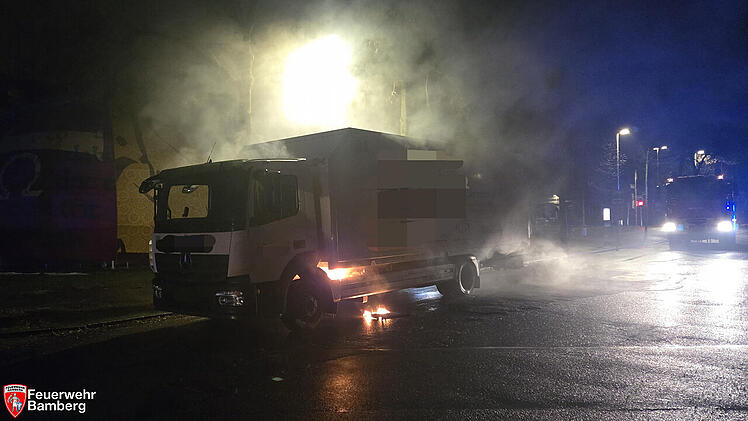Defekt l&ouml;st Lkw-Brand in Bamberg aus