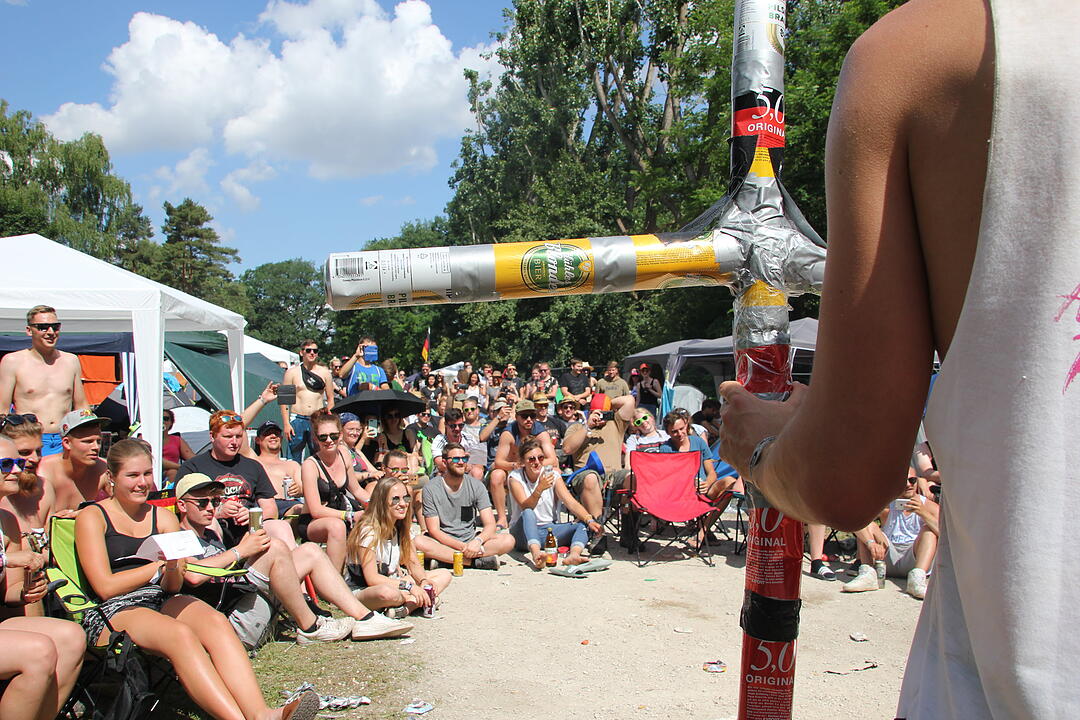 Die Parkrocker feiern das Bier in einer Biermesse