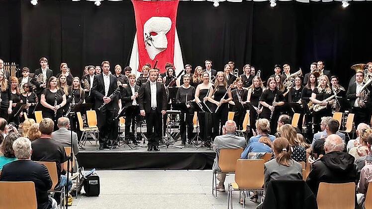 Die Musikerinnen und Musiker haben das Publikum restlos begeistert.