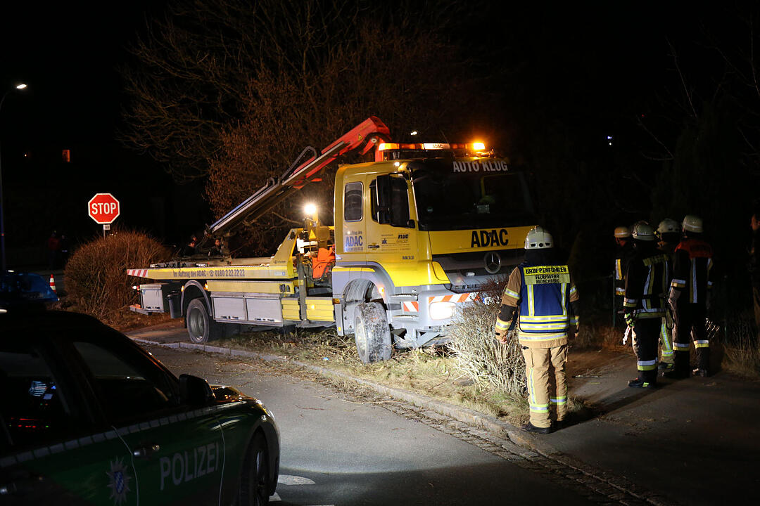 Verfolgungsjagd auf A9 endet in Vorgarten