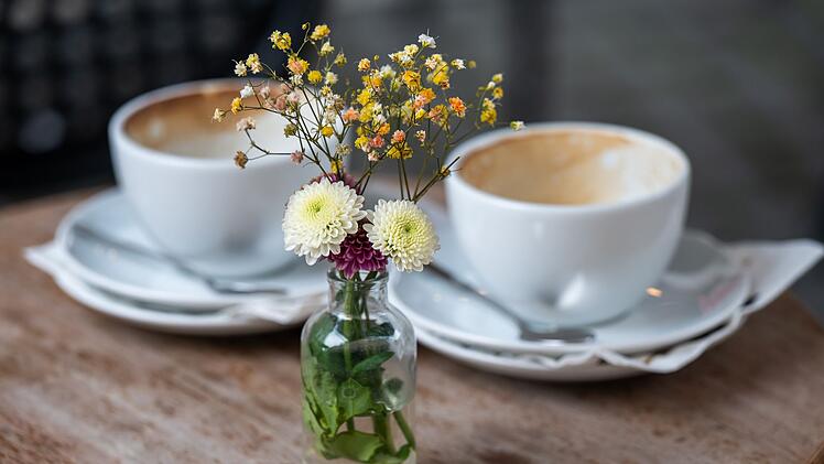 Catch-up-Kultur im Caf&eacute;: Haben wir nur noch Pseudofreunde?