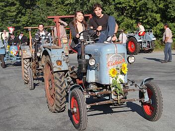 Die teils historischen Gefährte sorgen überall, wo sie auftauchen,für Aufsehen. Fotos: Gerda Völk