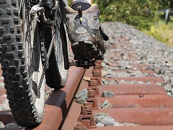 Die Tage der Bahntrasse durch das Sinntal scheinen gezählt: Die Rhönallianz möchte einen Radweg statt Schienen. Foto: Ulrike Müller