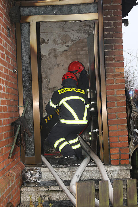 Wohnhausbrand in Coburg: Bewohnerin wurde schwer verletzt – Haus unbewohnbar