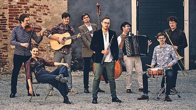 Das Moritz Wei&szlig; Klezmer Trio & Styrian Klezmore Orchestra spielt zur Er&ouml;ffnung des Festivals auf.