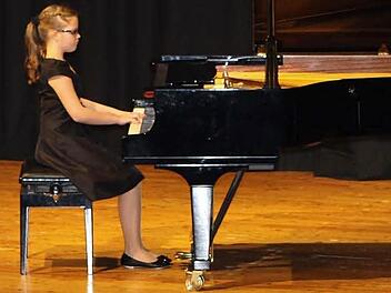 Lea Gießler aus Ebensfeld konnte sich in der Altersgruppe III am Klavier den ersten Rang sichern und sich für den Landeswettbewerb qualifizieren.