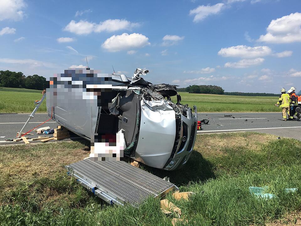 Motorradfahrer stirbt bei Crash im Gegenverkehr im Kreis Fürth