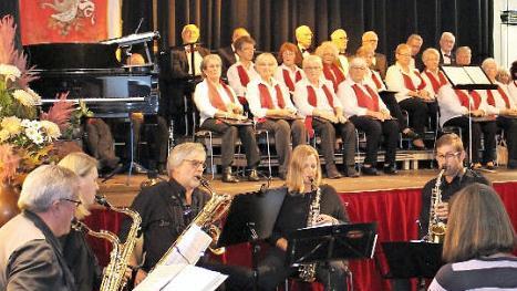 Die "Höchstadter Sax'n" brachten Tango- und Jazztöne in das Konzert. Im Bild von links: Georg Römer, Karin Böckl, Wolfgang Wagner, Tanja und Johannes Schwägerl
