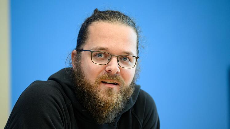Arne Semsrott