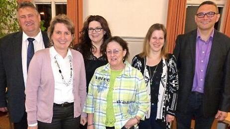 Der neue CSU-Vorstand: (von links) stellvertretender Kreisvorsitzender Gerhard Schneider, Vorsitzende Doris Leithner-Bisani, stellvertretende Vorsitzende Heike Köhler, Sigrid Schmutzler, stellvertretende Vorsitzende Katrin Günther und Thorsten Schwieder. Foto: Klaus-Peter Wulf