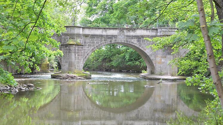 Die Judenbrücke über der Itz. Foto: Rainer Lutz