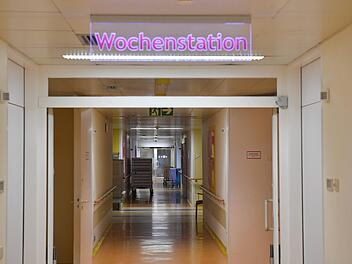 Im Klinikum Bamberg war bei einer Krankenschwester Tuberkulose diagnostiziert worden. Nun gibt es die ersten Testergebnisse für 128 Mütter und Neugeborene. Foto: Ronald Rinklef