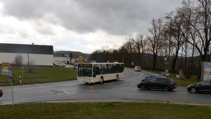 Geplant ist der neue Kreisverkehr an dieser Stelle bereits, ungeklärt ist die Frage der Finanzierung.Corinna Tübel