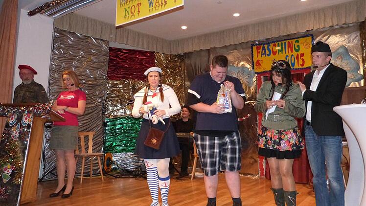 Bei der Kindergarteneinweihung fließen Tränen. Foto: Werner Reißaus
