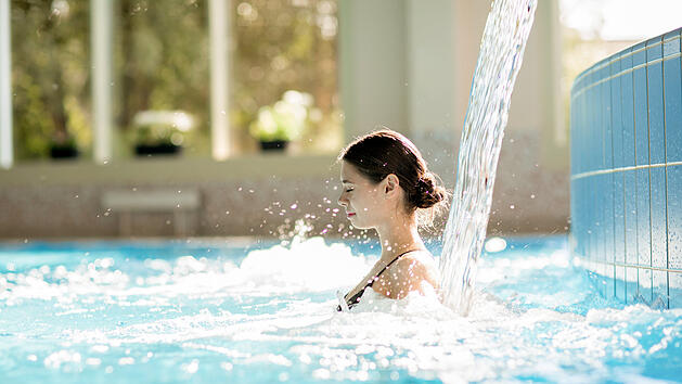 Symbolbild: Therme, Schwimmbad, Wellness