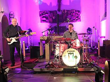 Die Gruppe "Elixier" mit (von links) Holger Höhn, Walter Schönheiter, Stefan Luschner und Frank Hofmann begeisterte in der katholischen Kirche St. Antonius in Mainleus über 200 Besucher.Stephan Stöckel